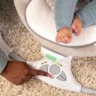 INGENUITY Átalakítható rezgő hinta adapterrel és dallamokkal Wynn™ 2in1, 0hó+ 9 kg-ig