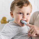 Nattou fogkefe és ínymasszírozó szilikon 2db sárga-pink