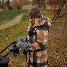 PETITE&MARS Jasie kesztyű - Kézmelegítő babakocsira - Sweet Toffee