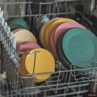 PETITE&MARS Szilikon étkészlet TAKE&MATCH 4 db Misty Green - Intense Ochre 6hó+